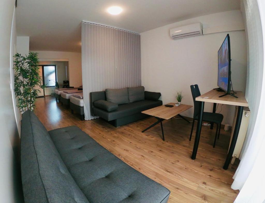 Aspern Nationalpark Apartment Вена Экстерьер фото